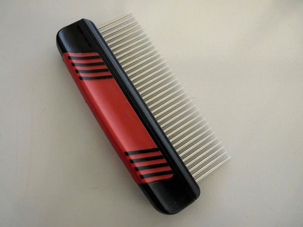 Mishcats magic pet comb