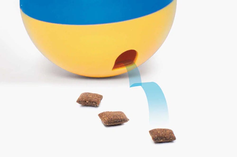 Catit spinning bee treat dispenser - image 3